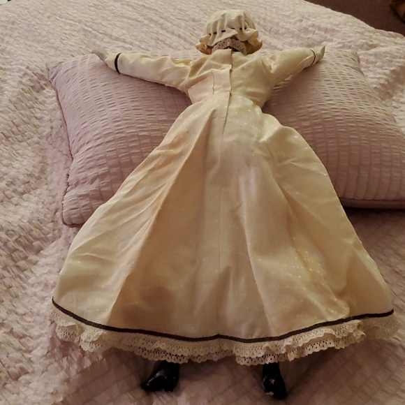 Doll - Picture 5 of 7